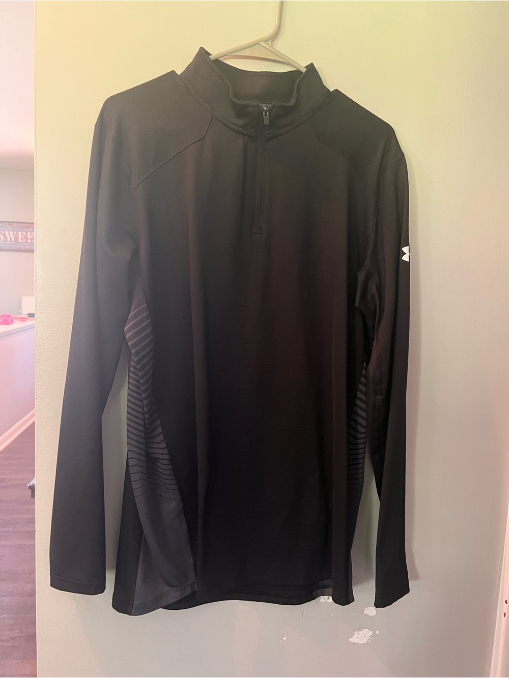 Under Armour Black Quarter-Zip Pullover Mens Large